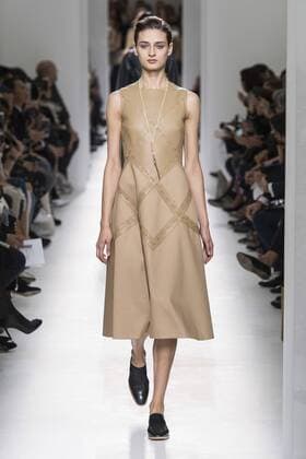 Paris Fashion Week - Hermes Modenschau 212128 Marineau Starface Paris France Paris Fashion Week. Défilé PAP Printemps-Eté 2017. HERMES. Editorial use only  Copyright: xMarineaux STAR_212128_028