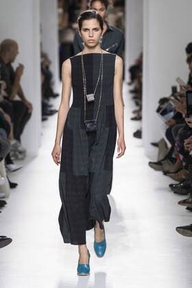 Paris Fashion Week - Hermes Modenschau 212128 Marineau Starface Paris France Paris Fashion Week. Défilé PAP Printemps-Eté 2017. HERMES. Editorial use only  Copyright: xMarineaux STAR_212128_036