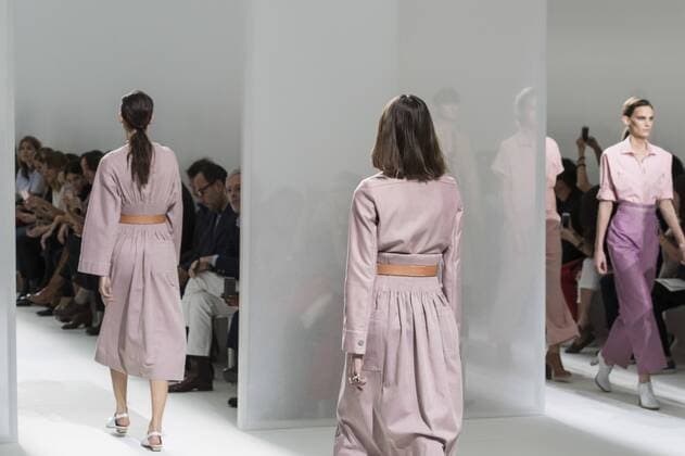 Paris Fashion Week - Hermes Modenschau 212128 Marineau Starface Paris France Paris Fashion Week. Défilé PAP Printemps-Eté 2017. HERMES. Editorial use only  Copyright: xMarineaux STAR_212128_052