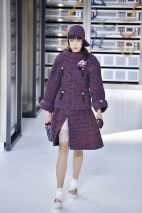 Paris Fashion Week - Chanel 212139 Julien de Rosa Starface 2016-10-04 Paris France Paris Fashion Week. Défilé PAP Printemps-Eté 2017. CHANEL.  Copyright: xJulienxdexRosax xStarfacex STAR_212139_017