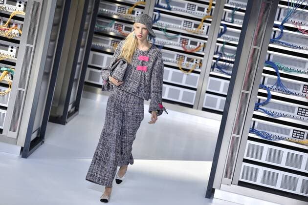 Paris Fashion Week - Chanel 212139 Julien de Rosa Starface 2016-10-04 Paris France Paris Fashion Week. Défilé PAP Printemps-Eté 2017. CHANEL.  Copyright: xJulienxdexRosax xStarfacex STAR_212139_023