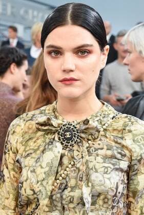 Paris Fashion Week - Chanel: Prominenz 212137 Serge Arnal Starface 2016-10-04 Paris France Paris Fashion Week. Défilé PAP Printemps-Eté 2017. Chanel. Peolple Sokolinski, Stéphanie ( SoKo )  Copyright: xSergexArnalx xStarfacex STAR_212137_030