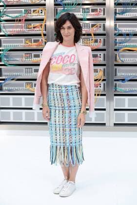 Bilder des Tages Paris Fashion Week - Chanel: Prominenz 212137 Serge Arnal Starface 2016-10-04 Paris France Paris Fashion Week. Défilé PAP Printemps-Eté 2017. Chanel. Peolple Hesme, Clotilde  Copyright: xSergexArnalx xStarfacex STAR_212137_055