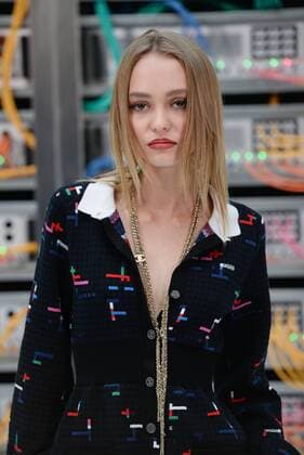 212137 Serge Arnal Starface 2016-10-04 Paris France Paris Fashion Week. Défilé PAP Printemps-Eté 2017. Chanel. Peolple Depp-Paradis, Lily Rose  Copyright: xSergexArnalx xStarfacex STAR_212137_065