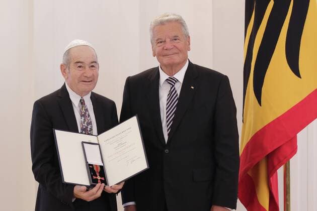 Berlin, Schloss Bellevue, Ansprache bei der Verleihung des Verdienstordens der Bundesrepublik Deutschland zum Tag der Deutschen Einheit, Foto: Felix Rottberger, Bundespräsident Joachim Gauck