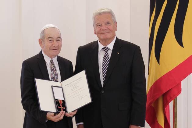 Berlin, Schloss Bellevue, Ansprache bei der Verleihung des Verdienstordens der Bundesrepublik Deutschland zum Tag der Deutschen Einheit, Foto: Felix Rottberger, Bundespräsident Joachim Gauck
