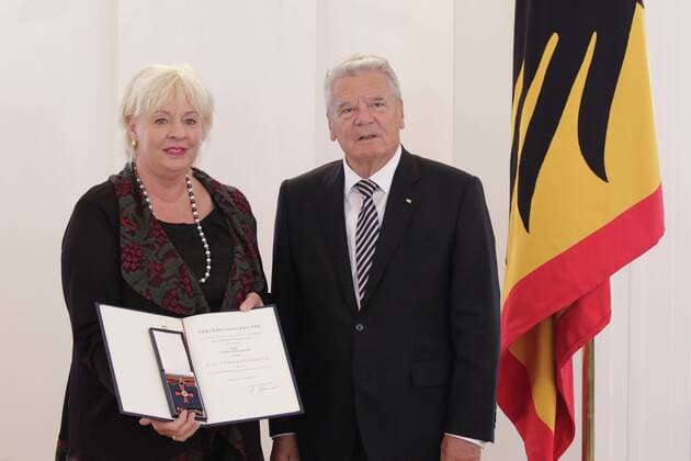 Berlin, Schloss Bellevue, Ansprache bei der Verleihung des Verdienstordens der Bundesrepublik Deutschland zum Tag der Deutschen Einheit, Foto: Ulrike Hövelmann, Bundespräsident Joachim Gauck