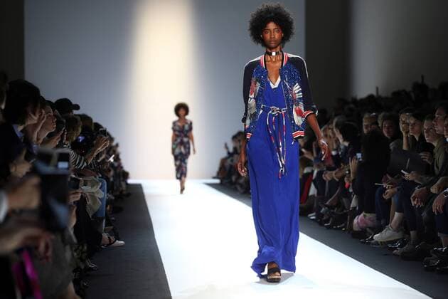 A model takes to the catwalk during the presentation of Leonard s show as part of the Spring-Summer 2017 Paris Fashion Week on October 3, 2016.  PAR20161003116 MAYAxVIDON-WHITE