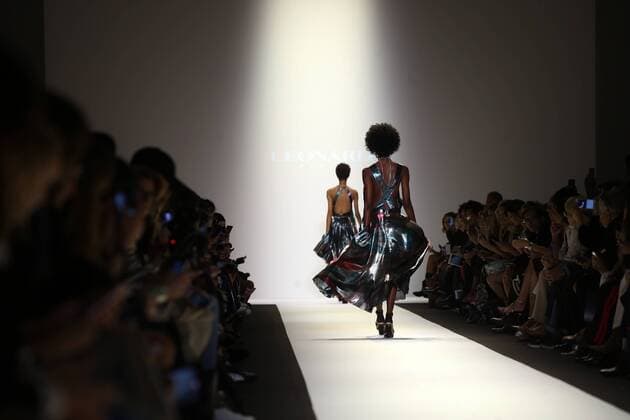 A model takes to the catwalk during the presentation of Leonard s show as part of the Spring-Summer 2017 Paris Fashion Week on October 3, 2016.  PAR20161003101 MAYAxVIDON-WHITE