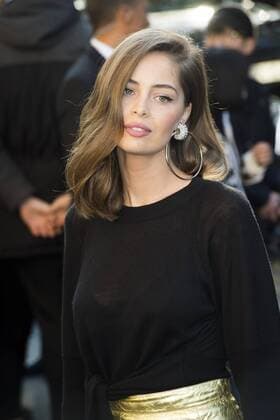 Marie Ange Casta CELEBRITIES : arrivals Chanel - Paris - 04 10 2016 JBAutissier Panoramic 