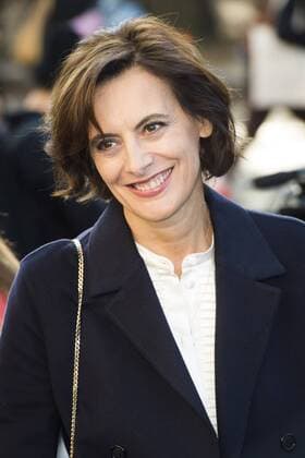 Ines de la Fressange CELEBRITIES : arrivals Chanel - Paris - 04 10 2016 JBAutissier Panoramic 