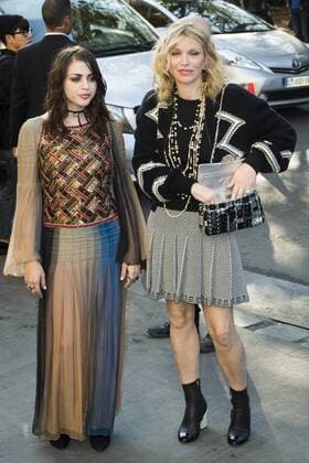 Frances Bean Cobain and Courtney Love CELEBRITIES : arrivals Chanel - Paris - 04 10 2016 JBAutissier Panoramic 