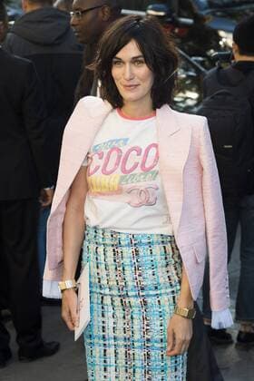 Clotilde Hesme CELEBRITIES : arrivals Chanel - Paris - 04 10 2016 JBAutissier Panoramic 