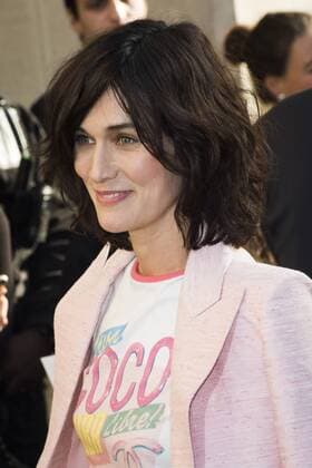 Clotilde Hesme CELEBRITIES : arrivals Chanel - Paris - 04 10 2016 JBAutissier Panoramic 