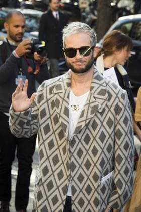 Paolo Stella CELEBRITIES : arrivals Chanel - Paris - 04 10 2016 JBAutissier Panoramic 