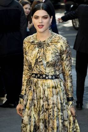Stephanie Sokolinski Soko CELEBRITIES : arrivals Chanel - Paris - 04 10 2016 JBAutissier Panoramic 