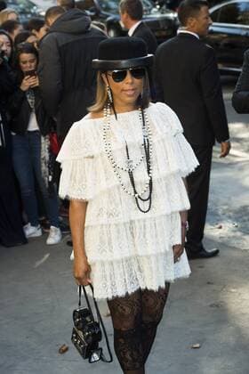 Marjorie Harvey CELEBRITIES : arrivals Chanel - Paris - 04 10 2016 JBAutissier Panoramic 