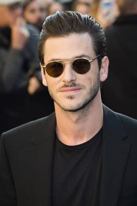 Gaspard Ulliel CELEBRITIES : arrivals Chanel - Paris - 04 10 2016 JBAutissier Panoramic 