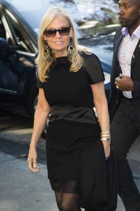 Jane Dorothy Hartley - ambassadrice des USA en France a Paris CELEBRITIES : arrivals Chanel - Paris - 04 10 2016 JBAutissier Panoramic 