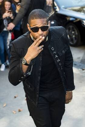 Usher CELEBRITIES : arrivals Chanel - Paris - 04 10 2016 JBAutissier Panoramic 