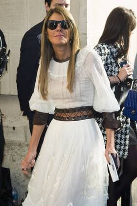 Anna Dello Russo CELEBRITIES : arrivals Chanel - Paris - 04 10 2016 JBAutissier Panoramic 