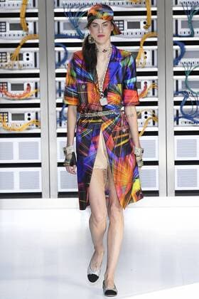 212146 Marineau Starface 2016-10-04 Paris France Paris Fashion week. Pret-a-porter printemps-ete 2017. Defile Chanel. Chanel, spring-summer 2017 Paris, France Paris Fashion week. Ready-to-wear spring-summer 2017 Defile Chanel Editorial Use Only _sans_perso  Copyright: xMarineaux STAR_212146_057