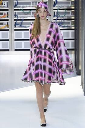 212146 Marineau Starface 2016-10-04 Paris France Paris Fashion week. Pret-a-porter printemps-ete 2017. Defile Chanel. Chanel, spring-summer 2017 Paris, France Paris Fashion week. Ready-to-wear spring-summer 2017 Defile Chanel Editorial Use Only _sans_perso  Copyright: xMarineaux STAR_212146_065