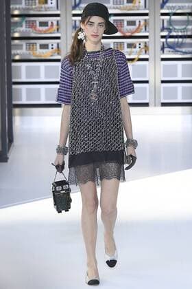 212146 Marineau Starface 2016-10-04 Paris France Paris Fashion week. Pret-a-porter printemps-ete 2017. Defile Chanel. Chanel, spring-summer 2017 Paris, France Paris Fashion week. Ready-to-wear spring-summer 2017 Defile Chanel Editorial Use Only _sans_perso  Copyright: xMarineaux STAR_212146_079