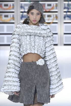 212146 Marineau Starface 2016-10-04 Paris France Paris Fashion week. Pret-a-porter printemps-ete 2017. Defile Chanel. Chanel, spring-summer 2017 Paris, France Paris Fashion week. Ready-to-wear spring-summer 2017 Defile Chanel Editorial Use Only _sans_perso  Copyright: xMarineaux STAR_212146_092