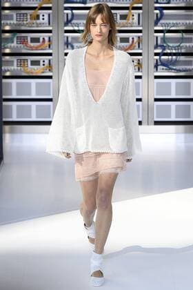 212146 Marineau Starface 2016-10-04 Paris France Paris Fashion week. Pret-a-porter printemps-ete 2017. Defile Chanel. Chanel, spring-summer 2017 Paris, France Paris Fashion week. Ready-to-wear spring-summer 2017 Defile Chanel Editorial Use Only _sans_perso  Copyright: xMarineaux STAR_212146_107