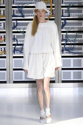 212146 Marineau Starface 2016-10-04 Paris France Paris Fashion week. Pret-a-porter printemps-ete 2017. Defile Chanel. Chanel, spring-summer 2017 Paris, France Paris Fashion week. Ready-to-wear spring-summer 2017 Defile Chanel Editorial Use Only _sans_perso  Copyright: xMarineaux STAR_212146_108