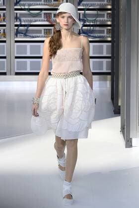 212146 Marineau Starface 2016-10-04 Paris France Paris Fashion week. Pret-a-porter printemps-ete 2017. Defile Chanel. Chanel, spring-summer 2017 Paris, France Paris Fashion week. Ready-to-wear spring-summer 2017 Defile Chanel Editorial Use Only _sans_perso  Copyright: xMarineaux STAR_212146_139
