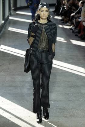 Paris Fashion Week - Agnes B. 212149 Marineau Starface 2016-10-04 Paris France Paris Fashion week. Pret-a-porter printemps-ete 2017. Defile Agnes B. Paris Fashion week. Ready-to-wear spring-summer 2017 Defile Agnes B. Agnès b., spring-summer 2017 Paris, France Editorial Use Only _sans_perso  Copyright: xMarineaux STAR_212149_002