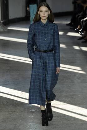 Paris Fashion Week - Agnes B. 212149 Marineau Starface 2016-10-04 Paris France Paris Fashion week. Pret-a-porter printemps-ete 2017. Defile Agnes B. Paris Fashion week. Ready-to-wear spring-summer 2017 Defile Agnes B. Agnès b., spring-summer 2017 Paris, France Editorial Use Only _sans_perso  Copyright: xMarineaux STAR_212149_013