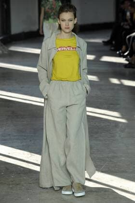 Paris Fashion Week - Agnes B. 212149 Marineau Starface 2016-10-04 Paris France Paris Fashion week. Pret-a-porter printemps-ete 2017. Defile Agnes B. Paris Fashion week. Ready-to-wear spring-summer 2017 Defile Agnes B. Agnès b., spring-summer 2017 Paris, France Editorial Use Only _sans_perso  Copyright: xMarineaux STAR_212149_021