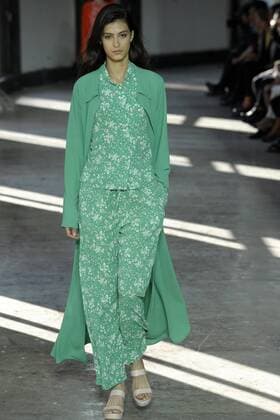 Paris Fashion Week - Agnes B. 212149 Marineau Starface 2016-10-04 Paris France Paris Fashion week. Pret-a-porter printemps-ete 2017. Defile Agnes B. Paris Fashion week. Ready-to-wear spring-summer 2017 Defile Agnes B. Agnès b., spring-summer 2017 Paris, France Editorial Use Only _sans_perso  Copyright: xMarineaux STAR_212149_027