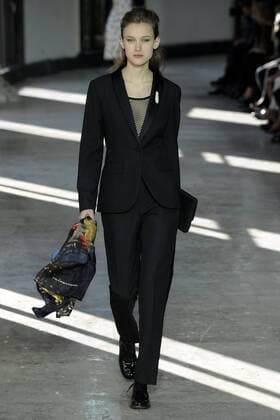 Paris Fashion Week - Agnes B. 212149 Marineau Starface 2016-10-04 Paris France Paris Fashion week. Pret-a-porter printemps-ete 2017. Defile Agnes B. Paris Fashion week. Ready-to-wear spring-summer 2017 Defile Agnes B. Agnès b., spring-summer 2017 Paris, France Editorial Use Only _sans_perso  Copyright: xMarineaux STAR_212149_041