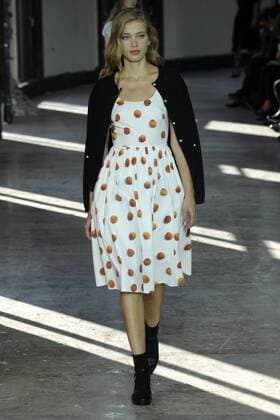 Paris Fashion Week - Agnes B. 212149 Marineau Starface 2016-10-04 Paris France Paris Fashion week. Pret-a-porter printemps-ete 2017. Defile Agnes B. Paris Fashion week. Ready-to-wear spring-summer 2017 Defile Agnes B. Agnès b., spring-summer 2017 Paris, France Editorial Use Only _sans_perso  Copyright: xMarineaux STAR_212149_042