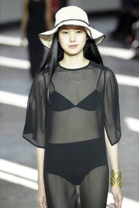 Paris Fashion Week - Agnes B. 212149 Marineau Starface 2016-10-04 Paris France Paris Fashion week. Pret-a-porter printemps-ete 2017. Defile Agnes B. Paris Fashion week. Ready-to-wear spring-summer 2017 Defile Agnes B. Agnès b., spring-summer 2017 Paris, France Editorial Use Only _sans_perso  Copyright: xMarineaux STAR_212149_047