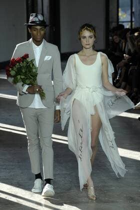 Paris Fashion Week - Agnes B. 212149 Marineau Starface 2016-10-04 Paris France Paris Fashion week. Pret-a-porter printemps-ete 2017. Defile Agnes B. Paris Fashion week. Ready-to-wear spring-summer 2017 Defile Agnes B. Agnès b., spring-summer 2017 Paris, France Editorial Use Only _sans_perso  Copyright: xMarineaux STAR_212149_059