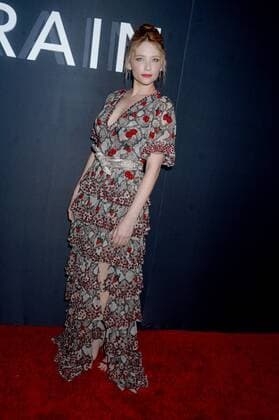 Haley Bennett arrives on the red carpet at The Girl on the Train New York Premiere at Regal E-Walk Stadium 13 on October 4, 2016 in New York City.  NYP20161004138 DENNISxVANxTINE