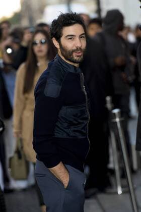 Tahar Rahim - Prominente am Rande der Vuitton Modenschau - Paris - 05 10 2016 JBAutissier Panoramic 