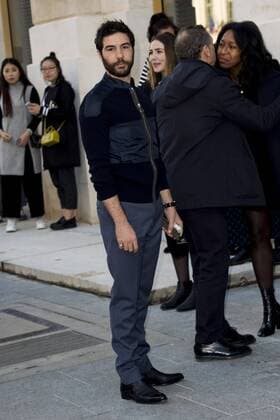 Tahar Rahim - Prominente am Rande der Vuitton Modenschau - Paris - 05 10 2016 JBAutissier Panoramic 