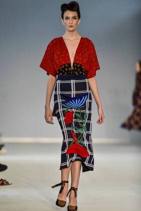 Minas Trend in Belo Horizonte - Faven Modenschau BELO HORIZONTE, MG - 05.10.2016: MINAS TREND OUTONO INVERNO 2017 - designer fashion show Faven by Natalia Person during the nineteenth edition of the Minas Trend - Autumn Winter 2017 held in Expominas in Belo Horizonte, MG. on the morning of Wednesday (05). x1211225x  MourãoxPanda