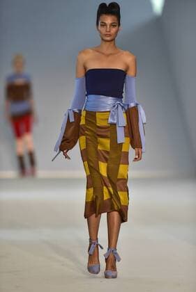 Minas Trend in Belo Horizonte - Faven Modenschau BELO HORIZONTE, MG - 05.10.2016: MINAS TREND OUTONO INVERNO 2017 - designer fashion show Faven by Natalia Person during the nineteenth edition of the Minas Trend - Autumn Winter 2017 held in Expominas in Belo Horizonte, MG. on the morning of Wednesday (05). x1211237x  MourãoxPanda