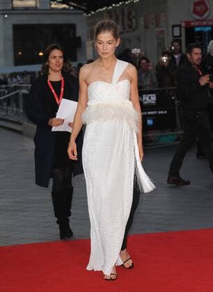 BFI London Film Festival - A United Kingdom Filmpremiere October 5, 2016 - England, United Kingdom - Rosamund Pike attends the A United Kingdom Opening Night Gala Screening during the 60th BFI London Film Festival at Odeon Leciester Square. United Kingdom - ZUMAs147