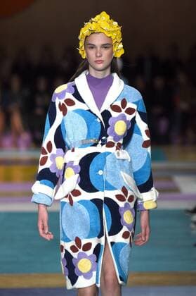Paris Fashion Week - Miu Miu Modenschau 212207 Marineau Starface 2016-10-05 Paris France Paris Fashion week. Pret-a-porter printemps-ete 2017. Defile Miu Miu Miu Miu , spring -summer 2017 Paris, France Paris Fashion Week. Pret-a-porter Printemps-Eté 2017. Defile Miu Miu. Editorial Use Only _sans_perso  Copyright: xMarineaux STAR_212207_016