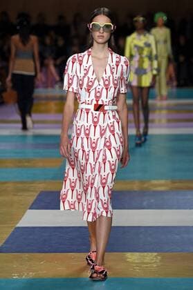Paris Fashion Week - Miu Miu Modenschau 212207 Marineau Starface 2016-10-05 Paris France Paris Fashion week. Pret-a-porter printemps-ete 2017. Defile Miu Miu Miu Miu , spring -summer 2017 Paris, France Paris Fashion Week. Pret-a-porter Printemps-Eté 2017. Defile Miu Miu. Editorial Use Only _sans_perso  Copyright: xMarineaux STAR_212207_025