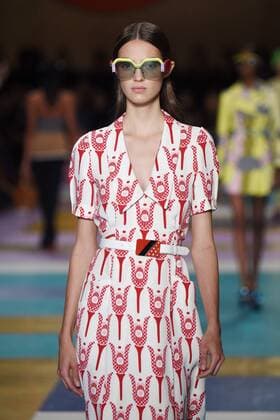 Paris Fashion Week - Miu Miu Modenschau 212207 Marineau Starface 2016-10-05 Paris France Paris Fashion week. Pret-a-porter printemps-ete 2017. Defile Miu Miu Miu Miu , spring -summer 2017Paris, France Paris Fashion Week. Pret-a-porter Printemps-Eté 2017. Defile Miu Miu. Editorial Use Only _sans_perso  Copyright: xMarineaux STAR_212207_027