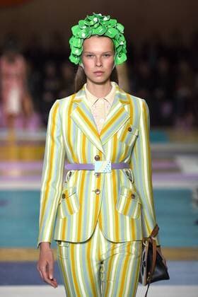 Paris Fashion Week - Miu Miu Modenschau 212207 Marineau Starface 2016-10-05 Paris France Paris Fashion week. Pret-a-porter printemps-ete 2017. Defile Miu Miu Miu Miu , spring -summer 2017 Paris, France Paris Fashion Week. Pret-a-porter Printemps-Eté 2017. Defile Miu Miu. Editorial Use Only _sans_perso  Copyright: xMarineaux STAR_212207_031